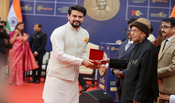 MoS Finance Anurag Thakur gets ‘Champions of Change 2019’ award for social welfare