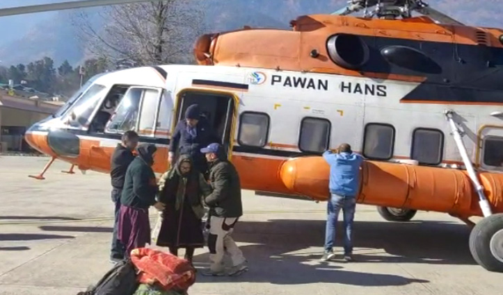 हेलिकॉप्टर ने भरी लाहुल स्पीति के लिए उड़ान, 123 यात्रियों ने आरपार किया Rohtang Pass