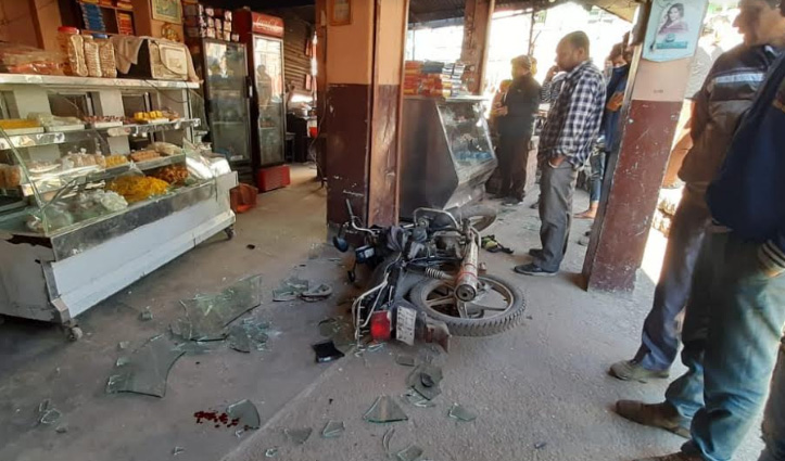 वीडियो: सुंदरनगर में मिठाई की दुकान में घुसी बेकाबू Bike, बाहर बैठा व्यक्ति भी हुआ घायल