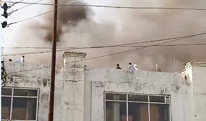 Poanta की बायोवेदा फार्मा कंपनी में भीषण आग, आसमान में उठीं लपटें