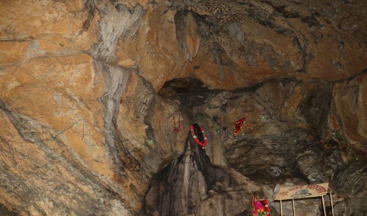 देवभूमि हिमाचल में इस गुफा के अंदर है गुप्त अमरनाथ का वास