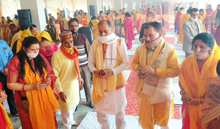 Corona को भगाने के लिए शिमला में 55 लाख गायत्री मंत्र का जाप, CM Jai Ram भी पहुंचे
