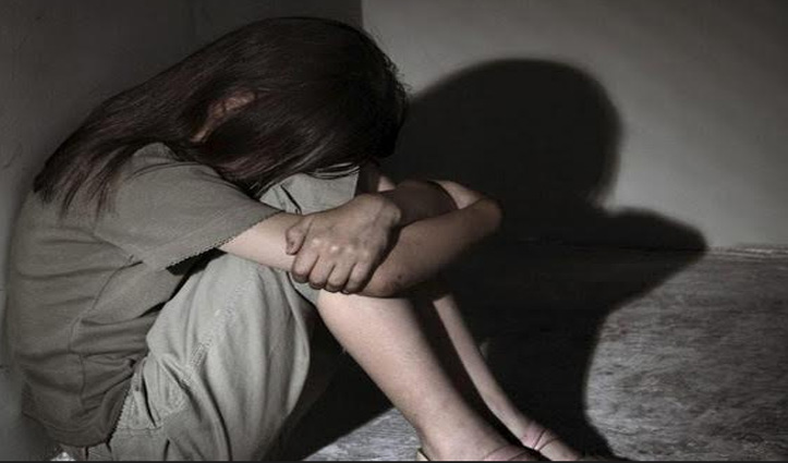 प्यार में धोखा मिला तो नाबालिग ने लगा लिया फंदा, मौत के लिए भगवान को ठहराया जिम्मेदार