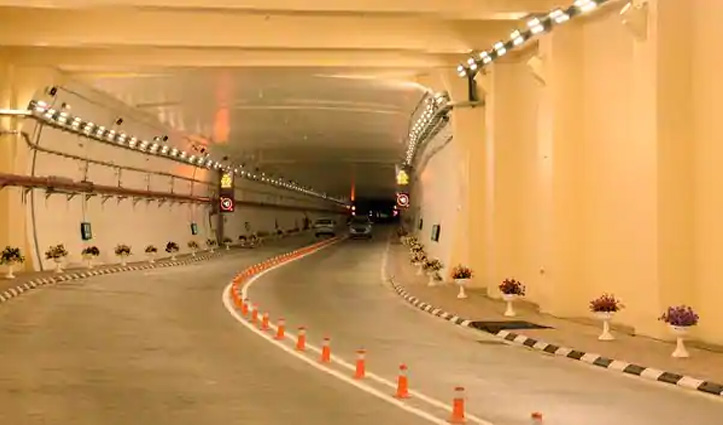 #Atal_Tunnel में रैश ड्राइविंग व बिना मास्क पहने वाहन चालकों पर शिकंजा