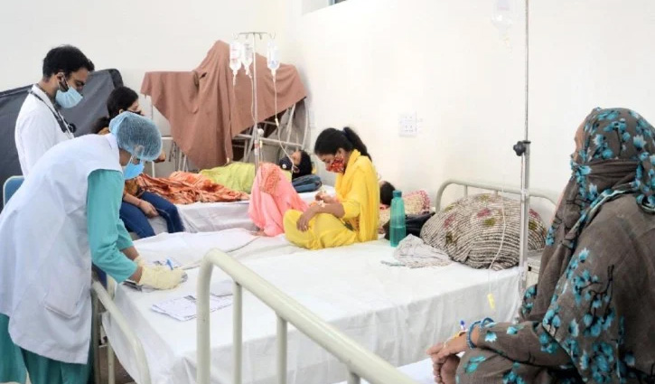 Hamirpur: ब्रह्मभोज का खाना खाने के बाद 37 लोग पहुंचे अस्पताल, डायरिया का हुए शिकार