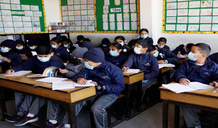 #Corona संकट के बीच Punjab में खुल गए स्कूल, पांचवी से 12वीं तक की लगी कक्षाएं