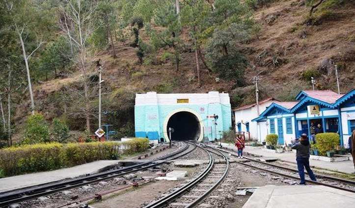 कालका-शिमला रेलवे ट्रैक पर Train की चपेट में आया MP का युवक, गई जान