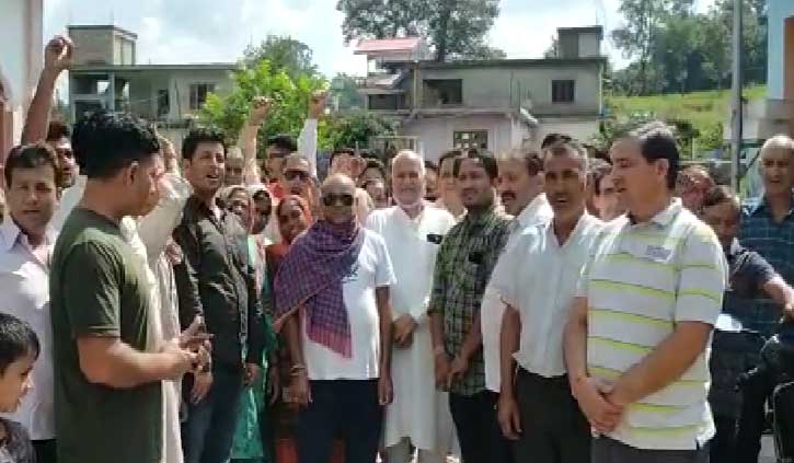 पूर्व सांसद प्रो. चंद्र कुमार ने सीएम जयराम सरकार को जमकर कोसा