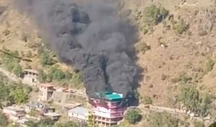 हिमाचल: गारमेंट की दुकान व हार्डवेयर स्टोर में लगी आग, लाखों रुपये का नुकसान