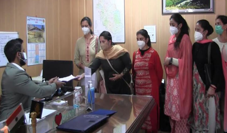 हिमाचल: आउटसोर्स कंपनी ने दिखाया बाहर का रास्ता, स्टाफ नर्सों ने दी उग्र आंदोलन की चेतावनी