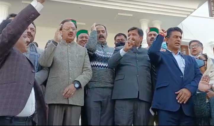 हिमाचल विधानसभा: अविश्वास प्रस्ताव खारिज होने के बाद विपक्ष ने किया वॉकआउट