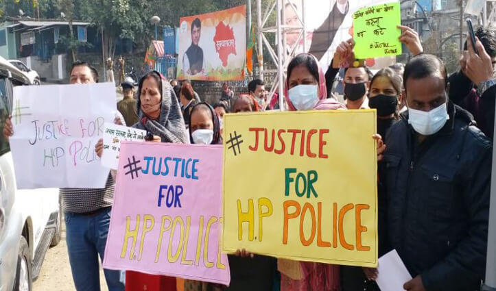 बिलासपुर में नाराज पुलिस कर्मियों के परिजनों ने रोका जेपी नड्डा का काफिला