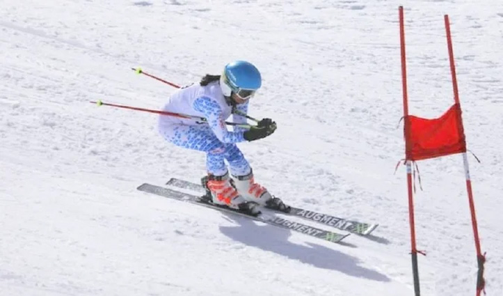 हिमाचल की बेटी आंचल ठाकुर ने नेशनल स्कीइंग चैंपियनशिप में जीता गोल्ड