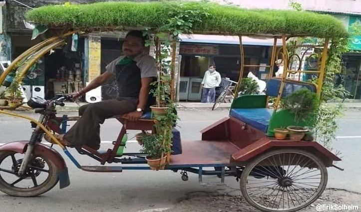 ई-रिक्शा चालक ने गर्मी से राहत पाने के लिए लगााया ये गजब का जुगाड़