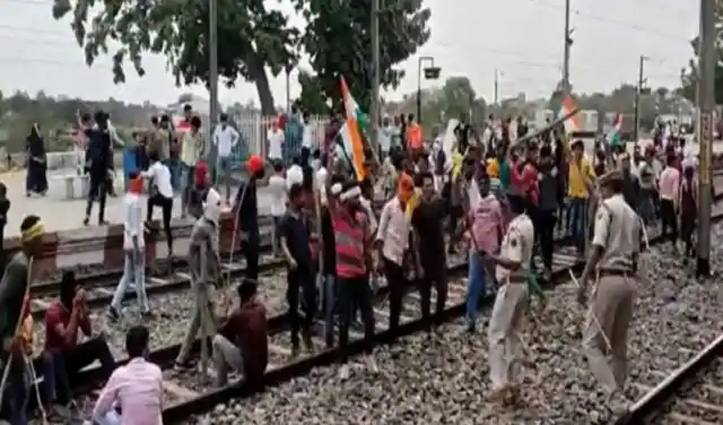 Agneepath Scheme Protest: भारत बंद के चलते कई राज्यों में हाई अलर्ट , दिल्ली-गुरुग्राम बॉर्डर पर लगा जाम