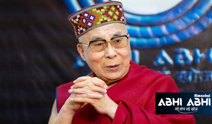 The Dalai Lama departs for Ladakh