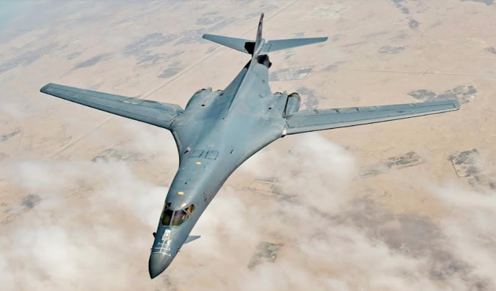 ड्रैगन को जवाब देने के लिए बड़ा एटम बम गिराने वाला विमान खरीदेगा भारत