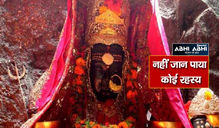 माता का चमत्कारी मंदिर, दिन में तीन बार रूप बदलती है देवी की मूर्ति