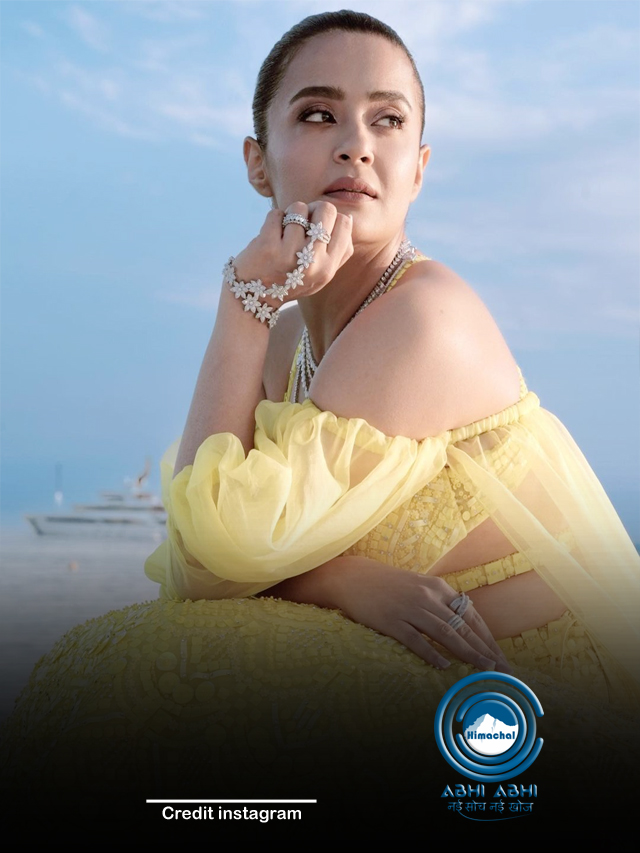 दस साल बाद कान में सुरवीन चावला की एंट्री