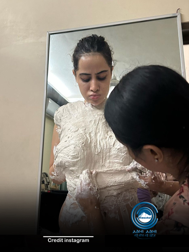 उर्फी जावेद ने ऐसी जगह लगवाया गाढ़ा पेस्ट जिसने वीडियो देखा सुध-बुध खो बैठा