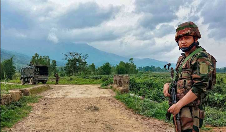 मणिपुर में महिलाओं ने रोका सेना का आपरेशन, छोड़ने पड़े 12 उग्रवादी