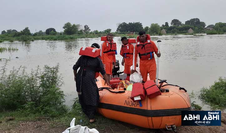 रेस्क्यू आपरेशन: ब्यास नदी में फंसे 55 लोगों को सुरक्षित निकाला