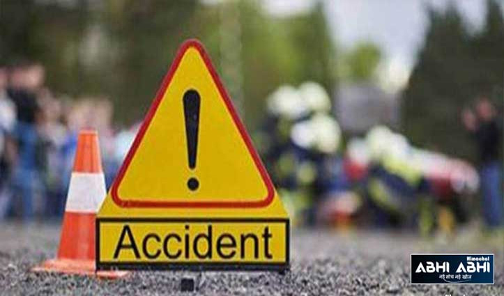 स्वारघाट: कीरतपुर-मनाली फोरलेन पर ट्रक पलटा; 1 की मौत, 4 घायल