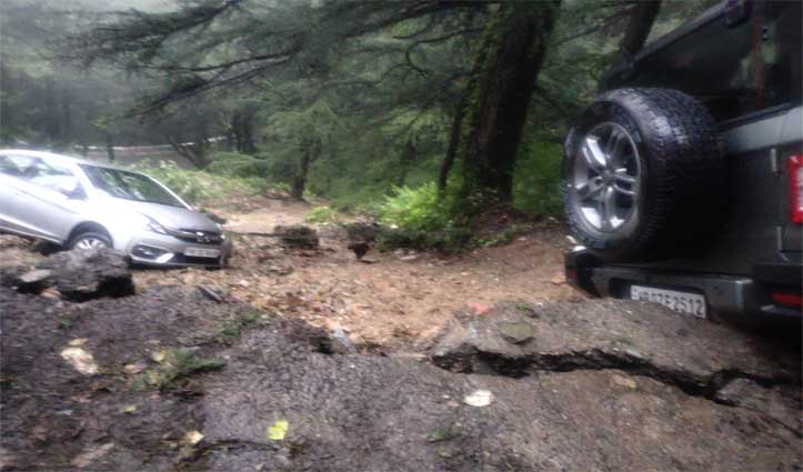 हिमाचल में बारिश का कहरः जगह- जगह लैंडस्लाइड, पेड़ गिरे, दो की मौत