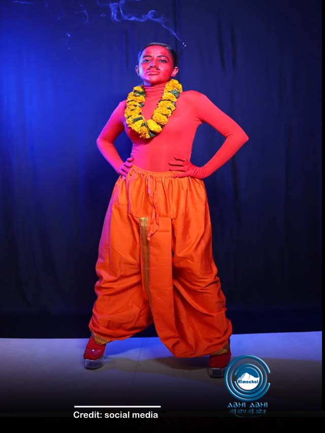 हिंदू धर्म को बदनाम कर रही उर्फी,चौराहे पर गोली मारने की मिली धमकी