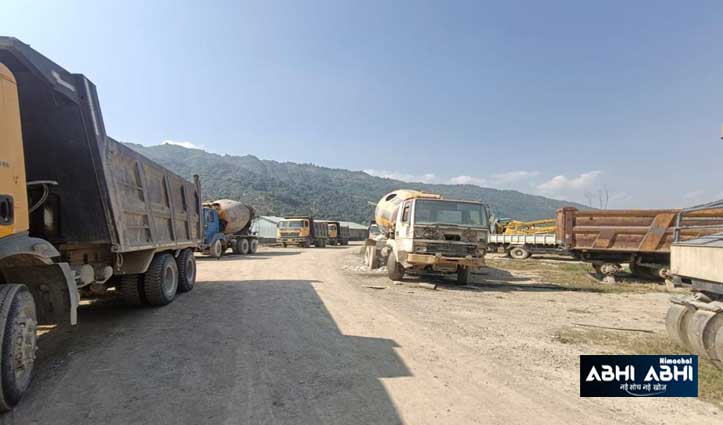 contractors on strike due to non-payment four lane construction work stalled