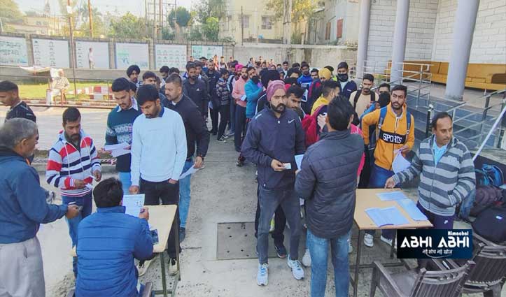हिमाचल के 148 परीक्षा केंद्रों में चल रही कंडक्टर भर्ती की लिखित परीक्षा