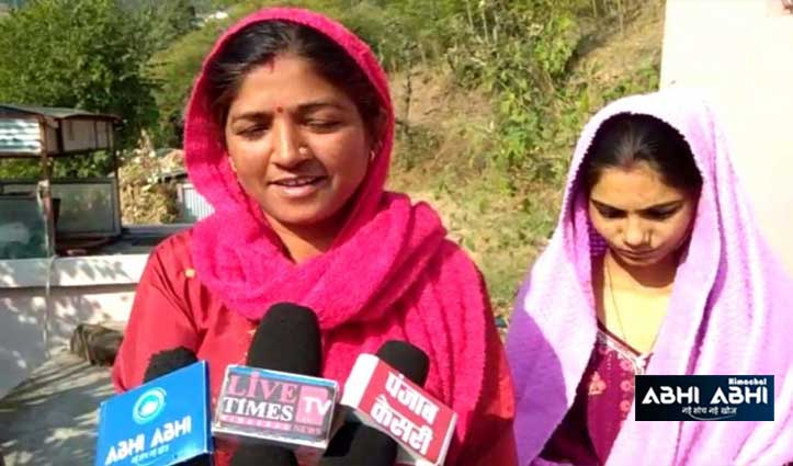 स्वारघाट: राह चलती महिला से नकाबपोश बदमाशों ने गहने और मोबाइल लूटे