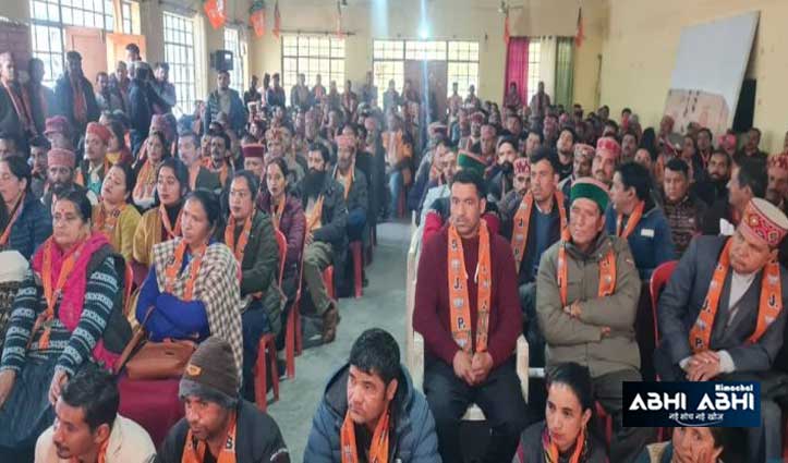 बंजार विधानसभा क्षेत्र में ठप पड़े विकास कार्यों के विरोध में BJP का हल्ला बोल