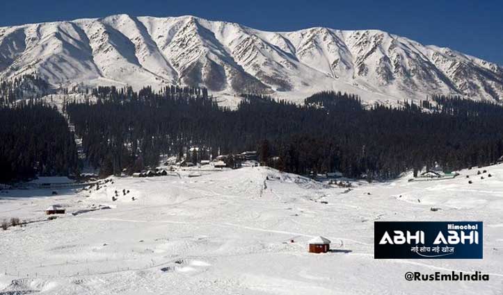 Kashmir में हिमस्खलन,तीन विदेशियों के फंसे होने की आशंका,एक पर्यटक की मौत