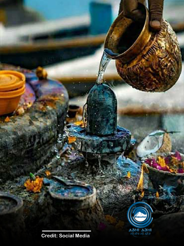 सोमवार को शिवलिंग पर चढ़ाए ये 8 चीजें, शिवजी होंगे प्रसन्न