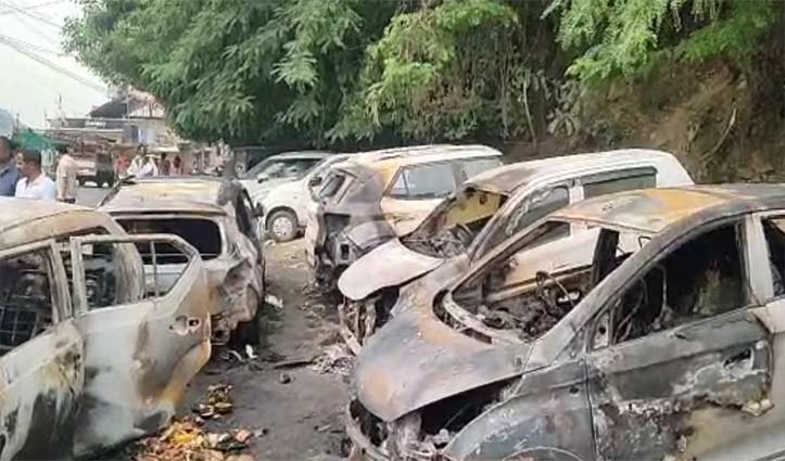 Six vehicles were burnt in Gandhinagar, Kullu.