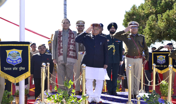 हिमाचल में राज्यपाल ने फहराया तिरंगा:परेड की सलामी ली, सीएम सुक्खू भी रहे मौजूद