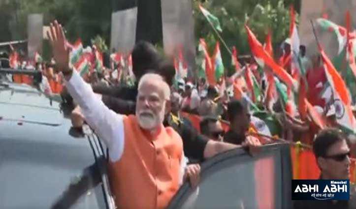 वडोदरा में पीएम का मेगा रोड शो, कर्नल सोफिया के परिवार ने भी किया स्वागत