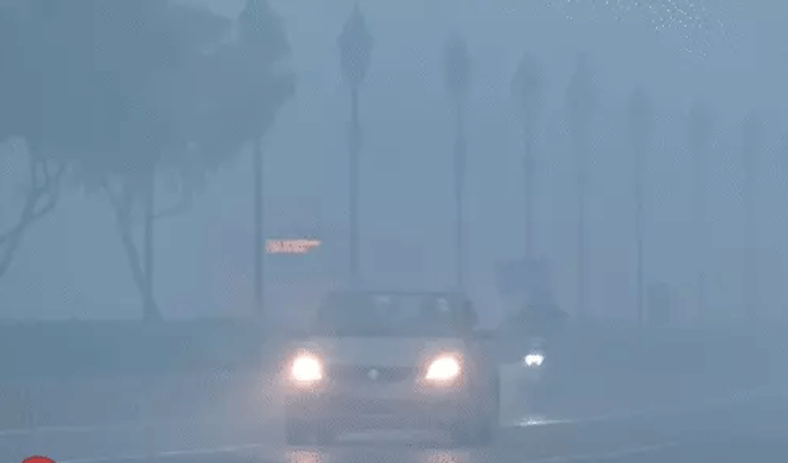 दिवाली के बाद गैस चैंबर बनी दिल्ली, हवा बेहद खतरनाक- 36 मॉनिटरिंग स्टेशन रेड जोन में