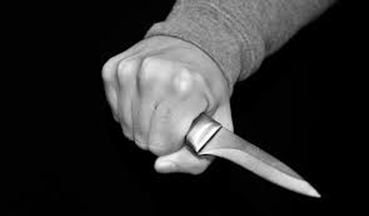 कॉलेज की छात्रा को परेशान कर रहा था पंजाब का युवक, शिकायत करने थाने पहुंची तो किया चाकू से हमला