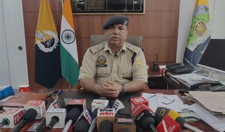 नशा तस्कर को पकड़ने गए थाना प्रभारी को कुचलने का प्रयास, गाड़ी रोकने के लिए पुलिस ने चलाई गोली