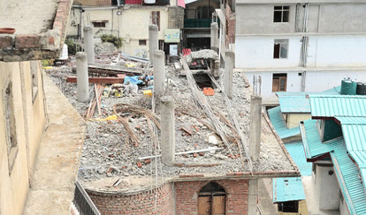 संजौली मस्जिद विवाद-हाईकोर्ट ने ऊपर की मंजिल हटाने के आदेश दिए, एमसी को भी नोटिस