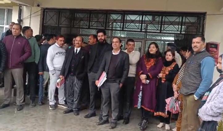 हमीरपुर डिस्ट्रिक्ट कोर्ट को बम से उड़ने की धमकी, खाली करवाया परिसर