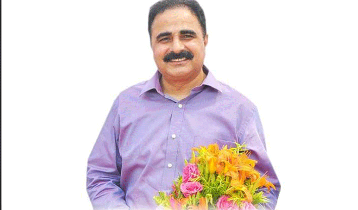 परीक्षा, अंक और जीवन का आधार नहीं है ये एक उत्सव है, मेहनत पर भरोसा रखें नकल पर नहीं