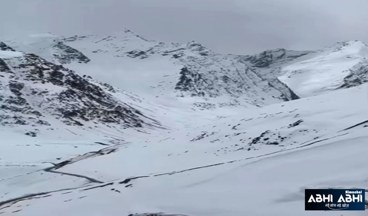 हिमाचल में मौसम हुआ सुहावना-लाहुल के रोहतांग सहित शिंकुला, बारालाचा में गिरे बर्फ के फाहे